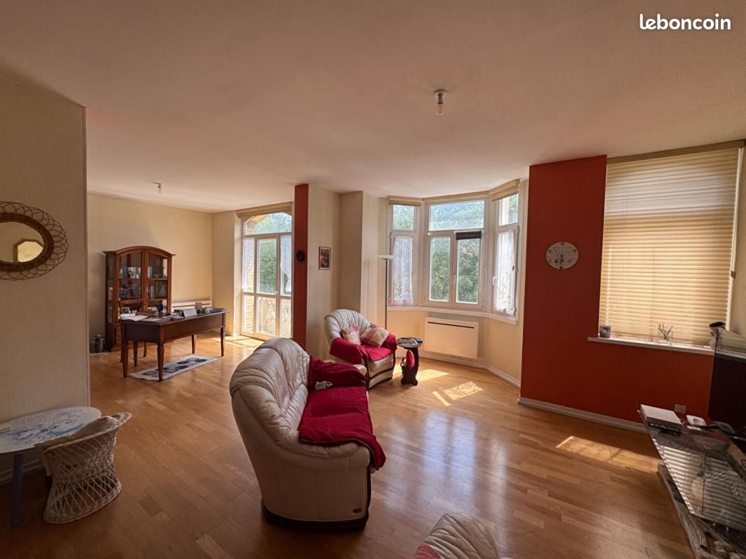 Appartement 5 pièces 145 m² · à Calais · 145 m² · 270 900 €