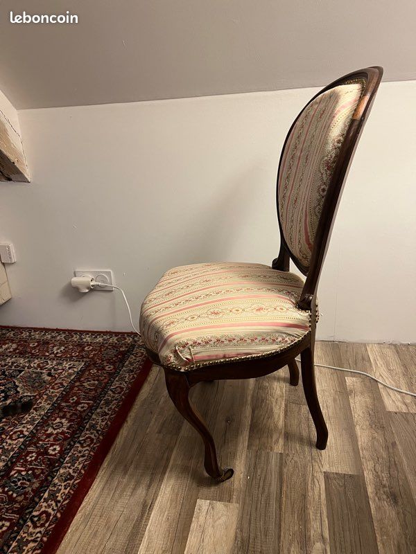 À vendre jolie chaise vintage (image 2)