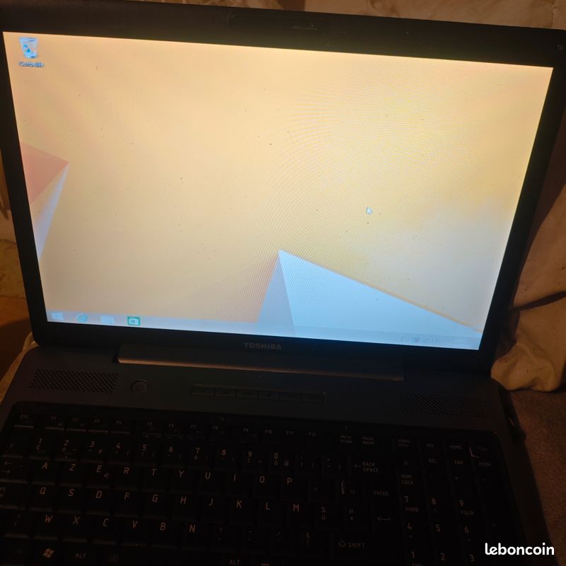 LENOVO THINKPAD E431 trappe sous pc