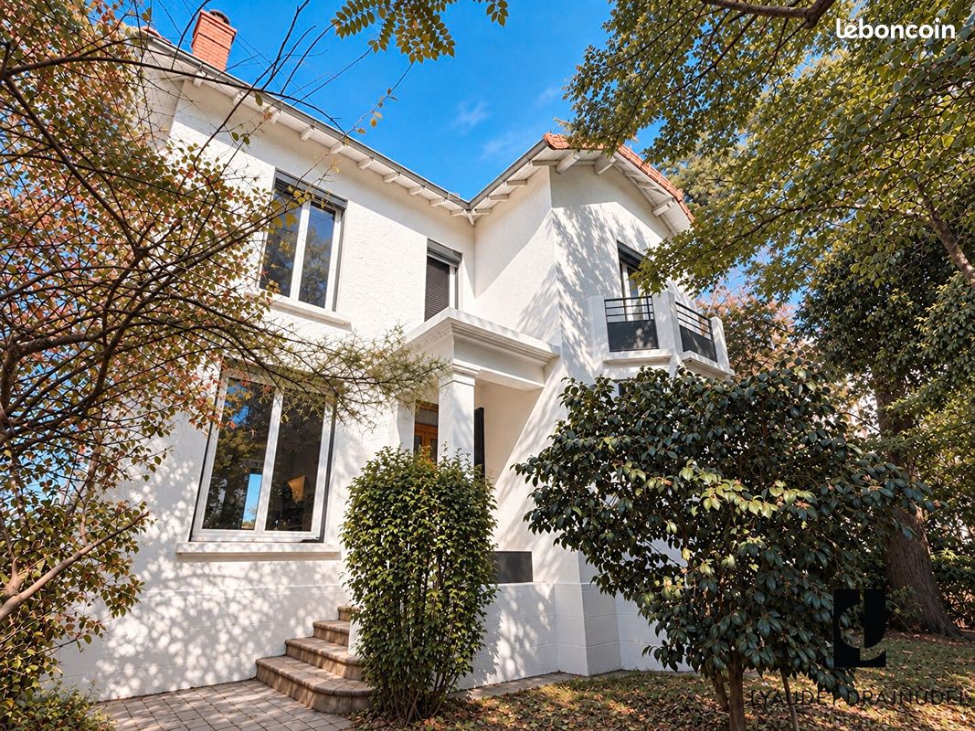 Maison 7 pièces 140 m² · à Pouilly-sous-Charlieu · 140 m² · 279 000 €