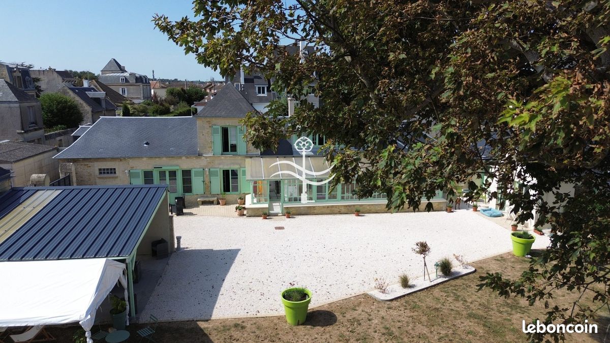Maison 7 pièces 201 m² · à Luc-sur-Mer · 201 m² · 1 260 000 €
