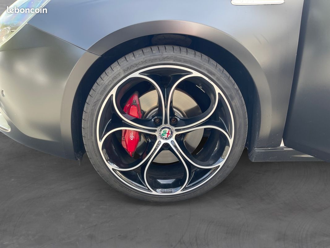ALFA ROMEO GIULIETTA 1750 TBI 240 VELOCE S TCT 240Ch - Systeme Audio Bose - Garantie 12 mois (image 19)