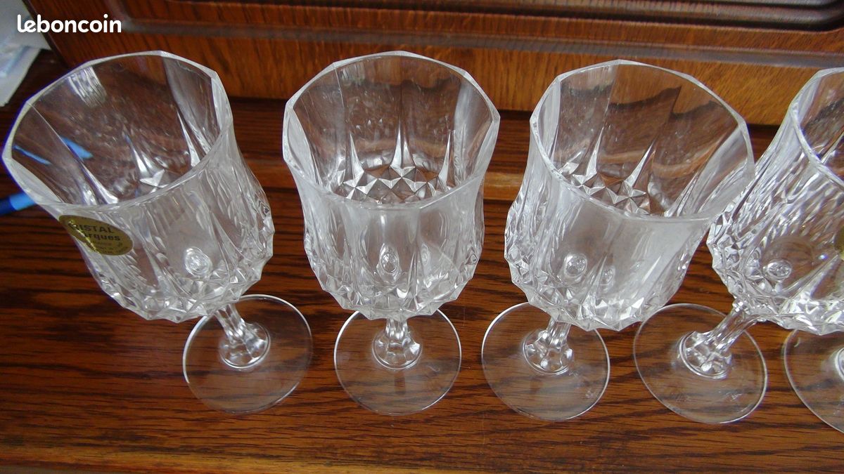 5 VERRES à PIED CRISTAL D'ARQUES LONGCHAMP de 146 mm de haut en très bon état poids 1 verre de 180 gr environ (image 6)
