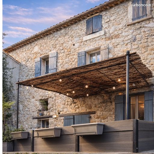 Maison 6 pièces 144 m² · à Pierrevert · 144 m² · 220 000 €