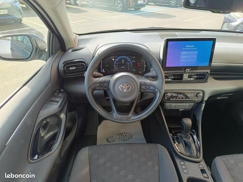 Toyota Yaris 116h Design 5p MY25 (image 14)