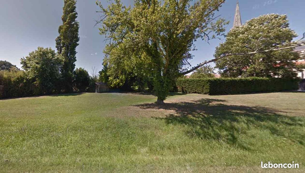 Terrain 630 m² · à Saucats · 123 000 €
