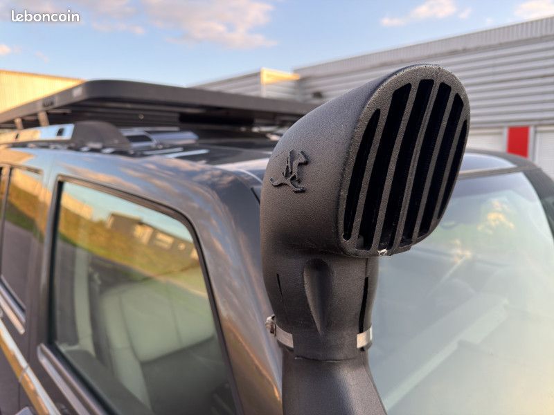 Jeep COMMANDER 3.0 CRD LIMITED + TREUIL ELECTRIQUE + PARE-CHOCS OFF-ROAD RENFORCE (image 31)