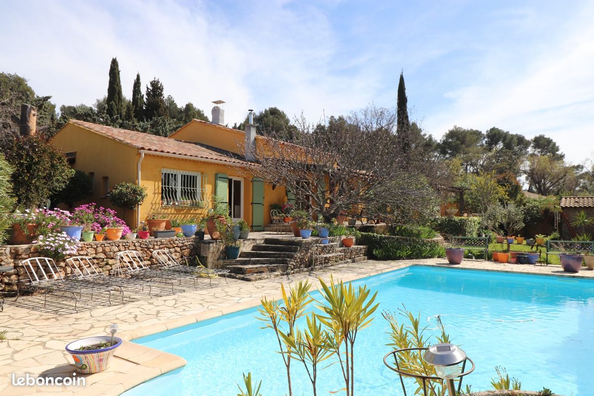 Maison 5 pièces 163 m² · à Le Castellet · 163 m² · 790 000 €