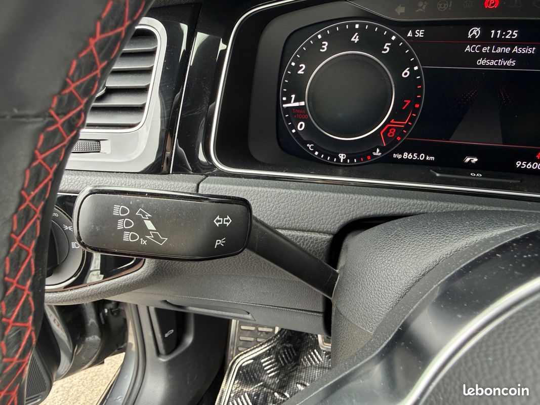 VOLKSWAGEN GOLF GTI 2.0 TSI EVO 245CH PERFORMANCE - CAMERA DE RECUL - REGULATEUR / LIMITEUR - SIEGES CHAUFFANTs (image 23)