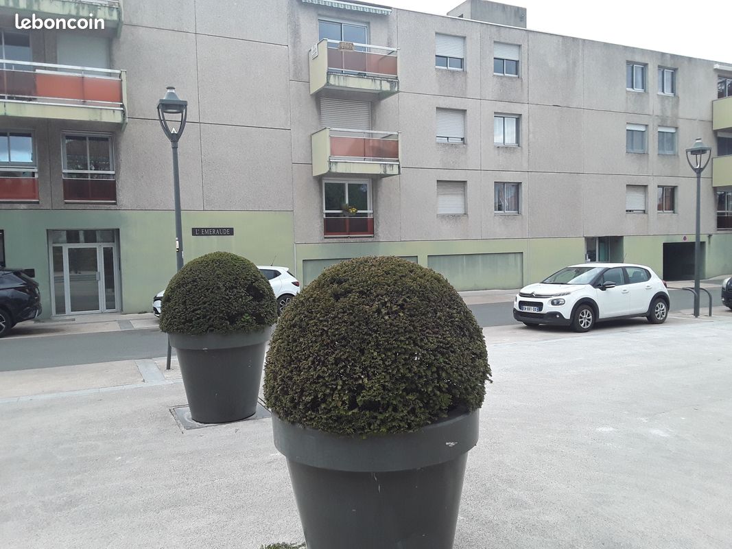 Appartement 1 pièce 27 m² · à Feurs · 27 m² · 380 €