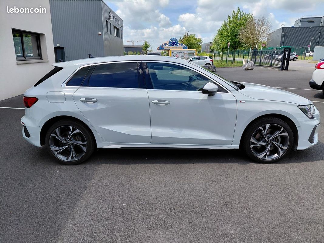 AUDI A3 SPORTBACK 1.4 40 TFSIE 204H 150 PHEV HYBRID 25.7KWH S-LINE S-TRONIC BVA / Toit Panoramique / Garanti (image 4)
