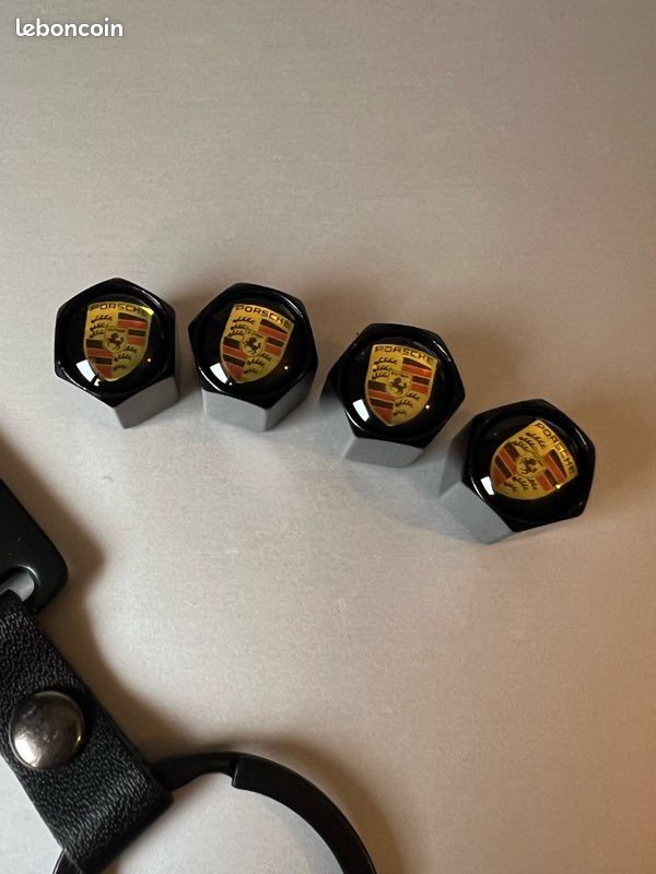 Porte clé + 4 bouchons de valves Porsche (image 3)