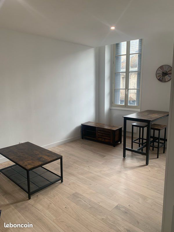 Appartement 1 pièce 31 m² · à Angoulême · 31 m² · 550 €