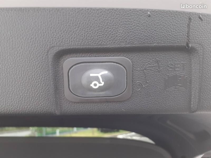 Ford Puma 1.0 Flexifuel 125ch S&S mHEV ST-Line X (image 12)