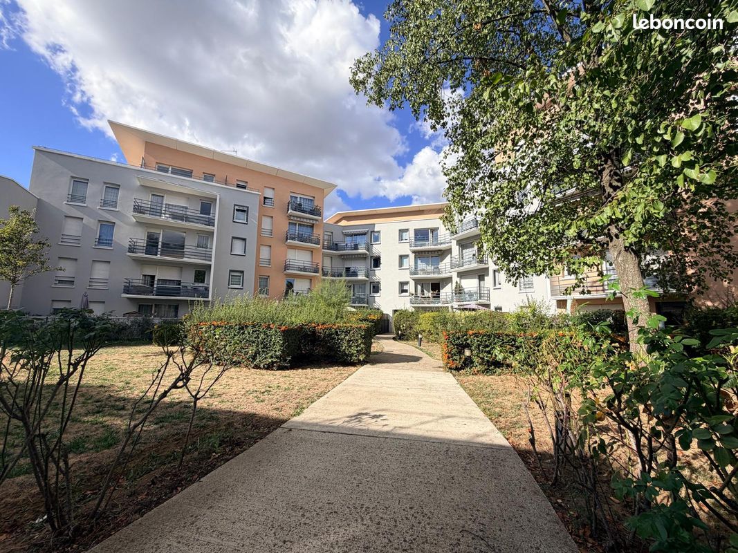 Appartement 4 pièces 68 m² · au Blanc-Mesnil · 68 m² · 270 000 €