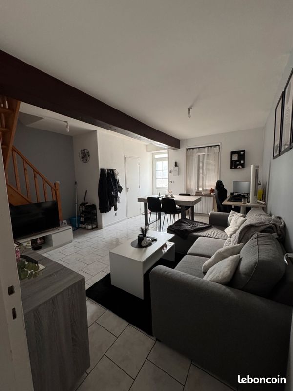 Maison de bourg T3 sans terrain Ste Solange (image 1)
