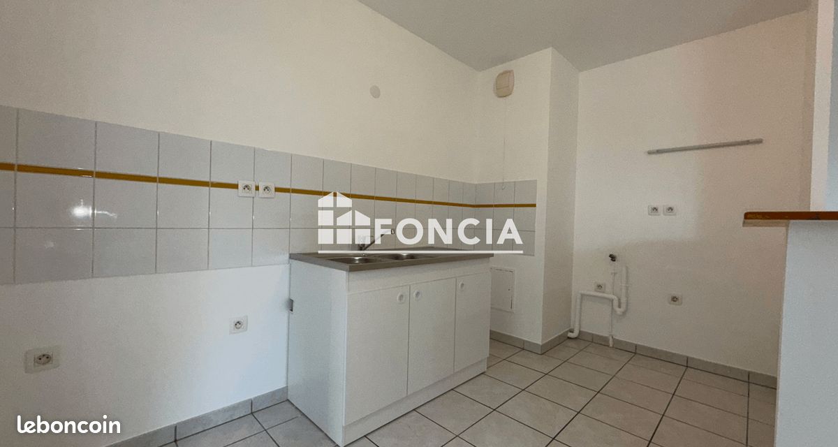 Apartment (image 4)