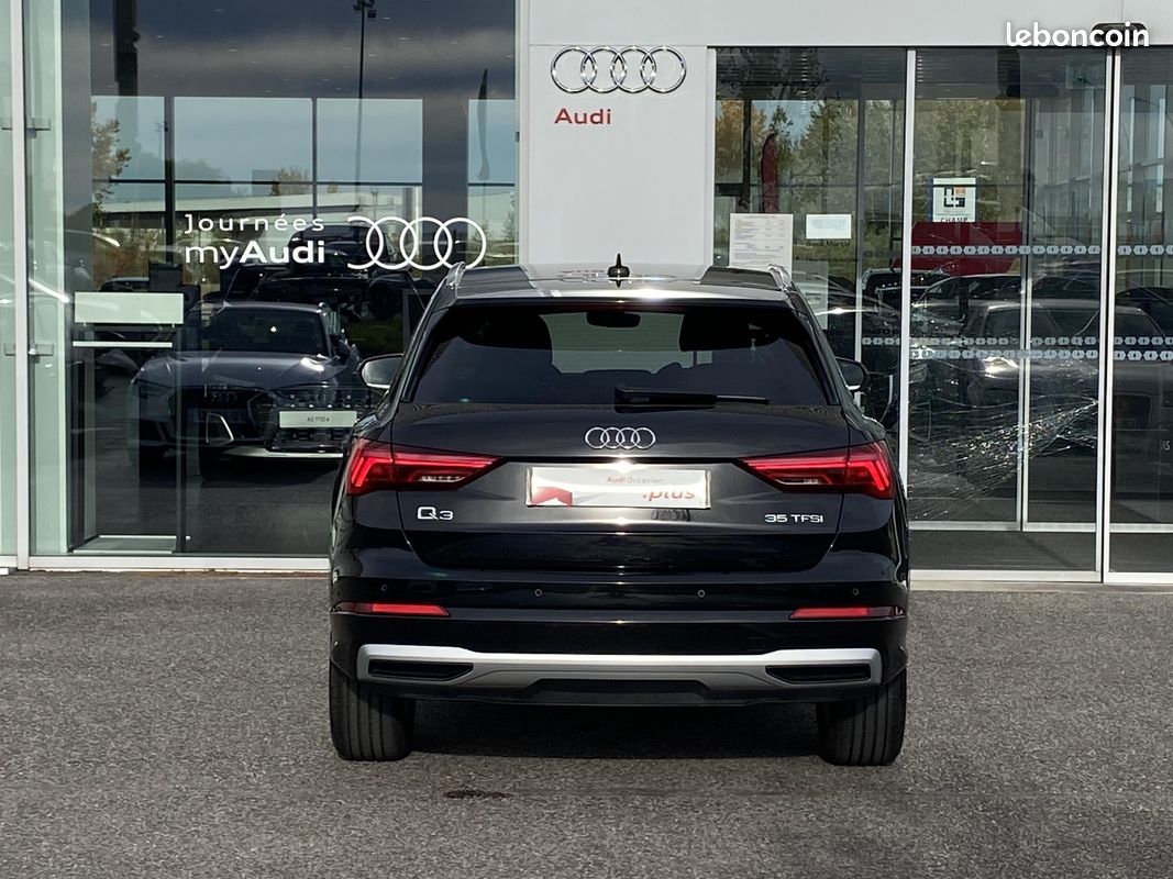 AUDI Q3 35 TFSI 150 ch S tronic 7 Design Luxe - Voitures