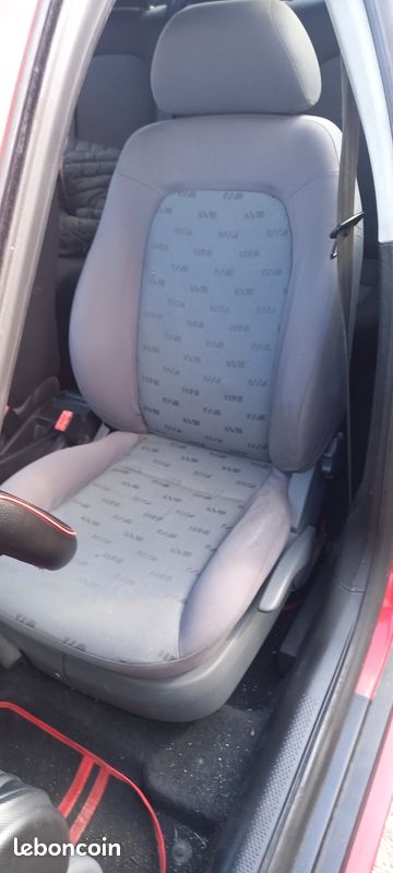 Echange intérieur Seat Leon 1m (image 2)