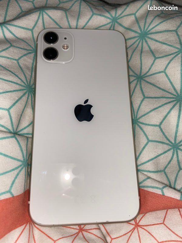 IPhone 11 (image 2)