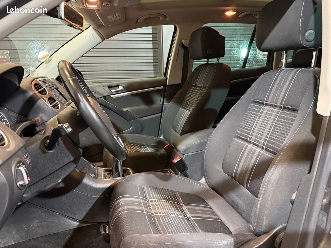 VOLKSWAGEN TIGUAN 2.0 TDI 110 FAP BlueMotion Technology Série Spéciale Lounge / COURROIE DE DISTRIBUTION A JOUR (image 10)
