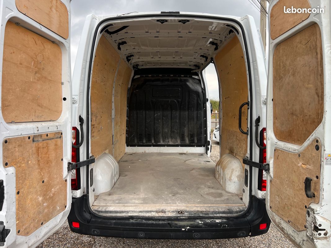 Renault Master 3 2.3 dCi 135 ch Gd Confort L2 H2 TTC (image 3)