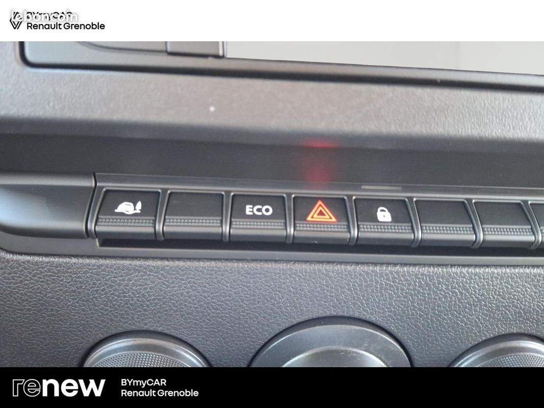 Renault master fgn trac f3500 l2h2 blue dci 135 confort (image 18)