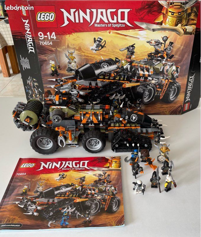 Ninjago Season Lego Ninjago Dragon Hunters Dieselnaut Dragon - Main Image