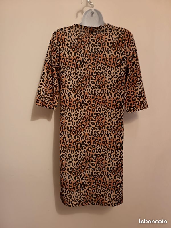 Robe Trash Code – Imprimé léopard – Taille S – Coupe droite fluide – Manches ¾ (image 2)