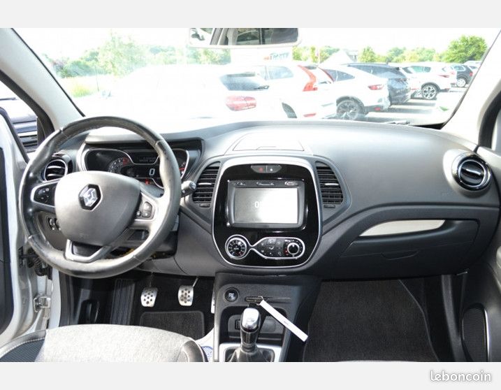Renault CAPTUR 1.3 TCE 130CH FAP INTENS (image 9)