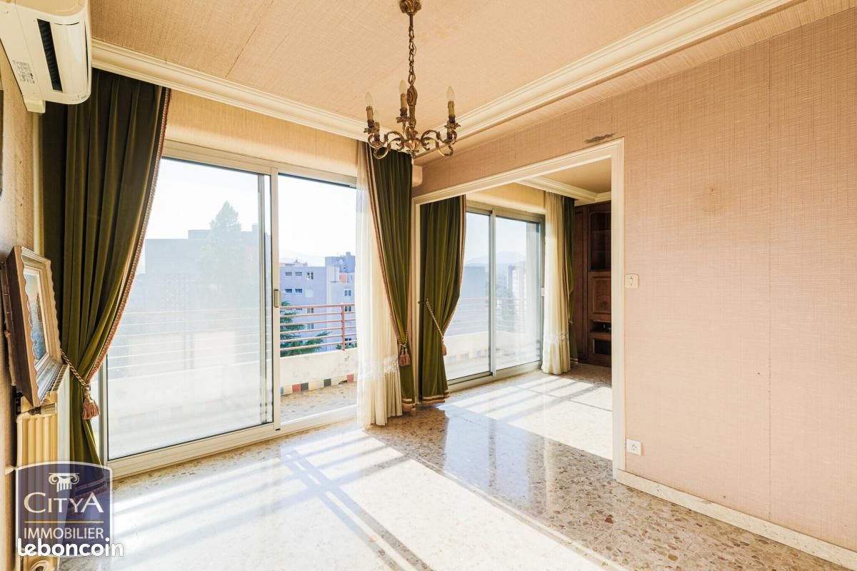 Appartement 5 pièces 101 m² · à Grenoble · 101 m² · 173 000 €