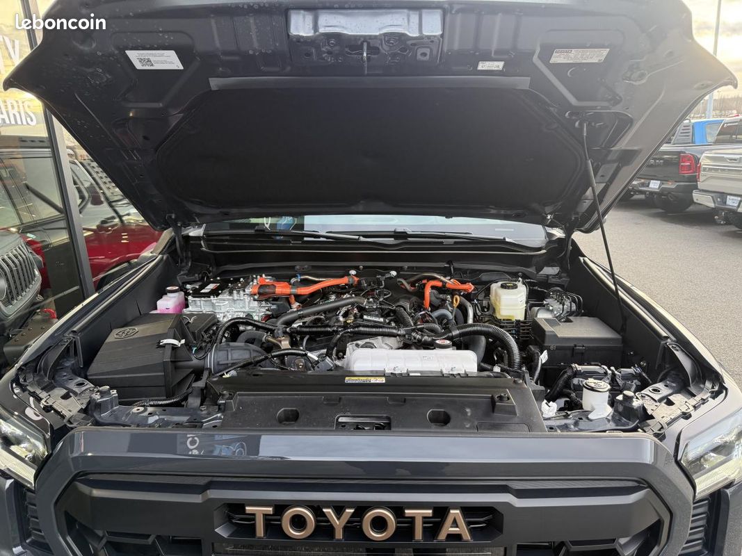 TOYOTA TACOMA 4X4 Double Cab Hybrid Trailhunter (image 9)