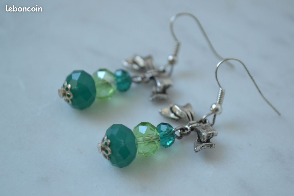 Boucles d'oreilles en verre vert nœud - NEUF (image 1)