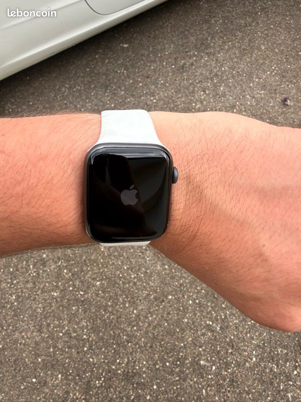 Apple Watch série 5 GPS / Cellular (image 2)