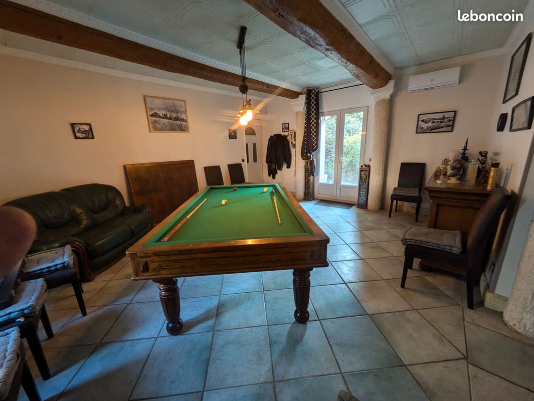 Maison 8 pièces 185 m² · au Pontet · 185 m² · 334 000 €