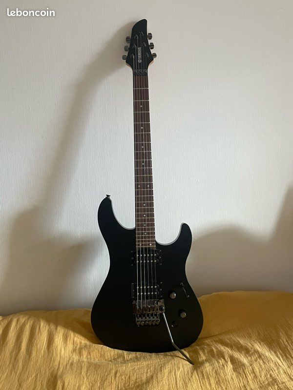 Guitare électrique - Yamaha RGX220DZ noire (image 1)
