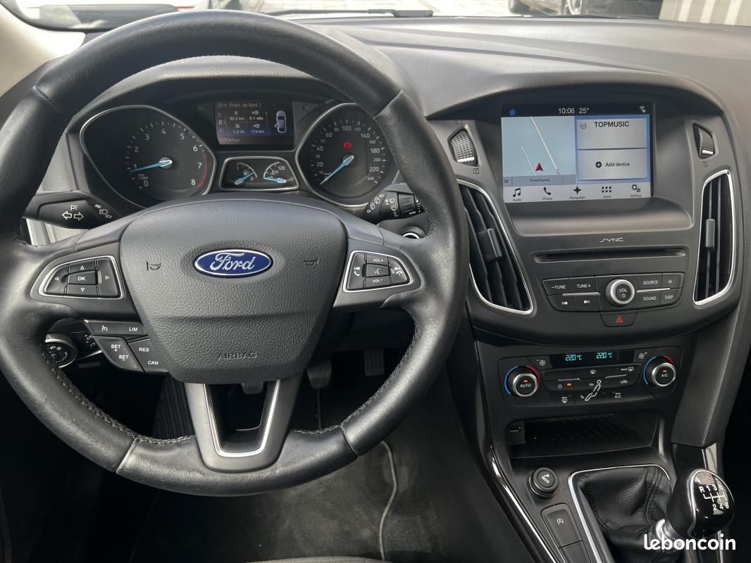 Ford Focus 3 PH2 TITANIUM 1.0 ECOBOOST 125CH BVM (image 9)
