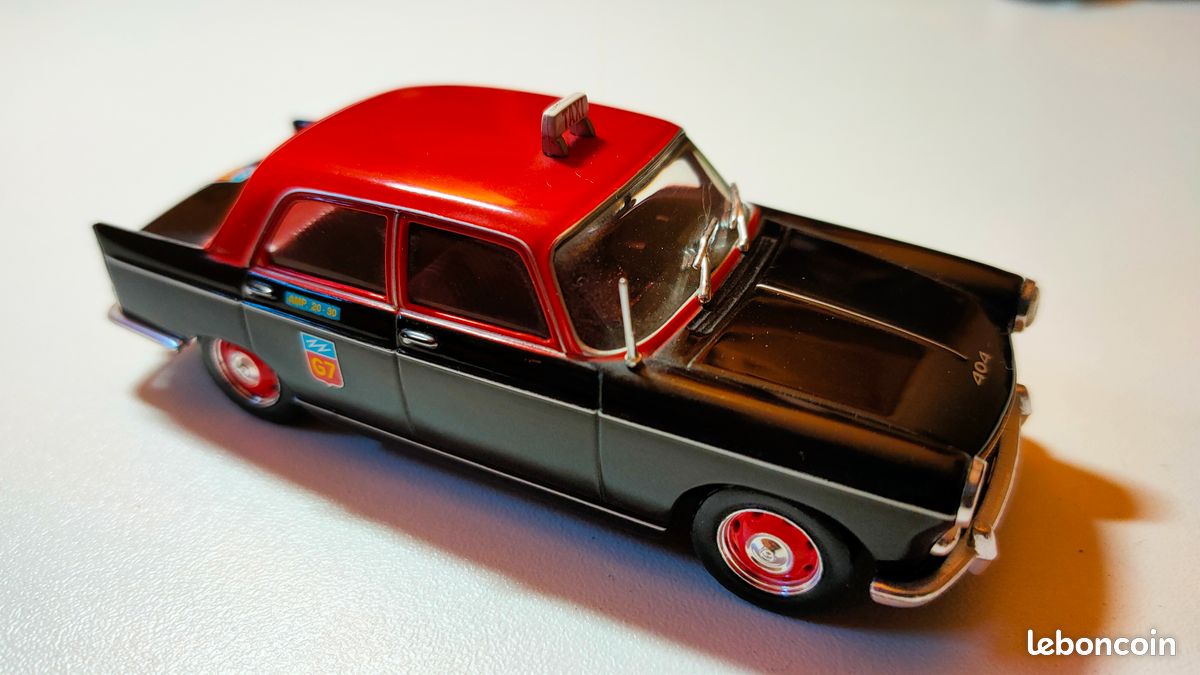 Peugeot 404 taxi 1/43 - Collection