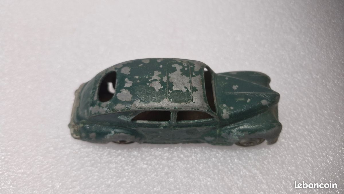 Dinky Toys - 1:43 - N°24R Peugeot 203 made une France - - Catawiki