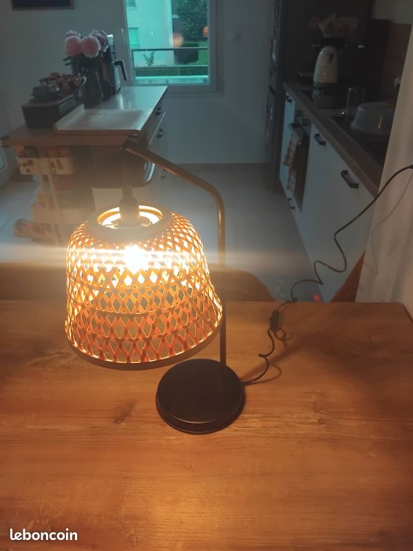 Lampe de chevet (image 1)