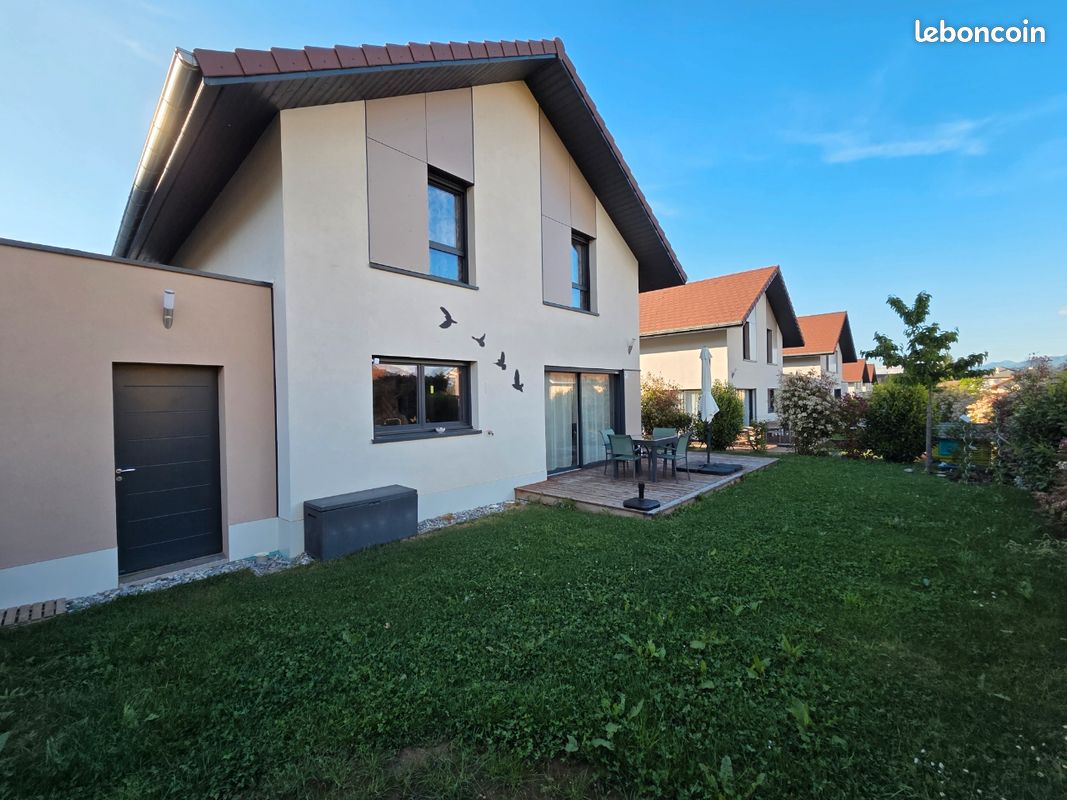 Maison 5 pièces 105 m² · à La Roche-sur-Foron · 105 m² · 485 000 €