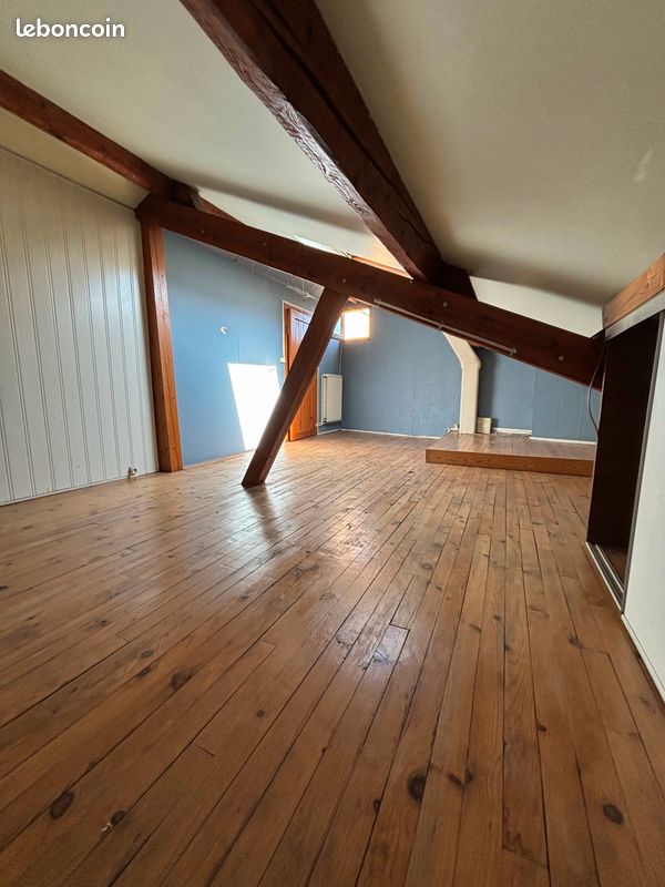 Appartement 6 pièces 100 m² · à Saint-Étienne · 100 m² · 83 000 €