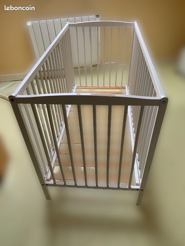 Lit bébé (image 1)