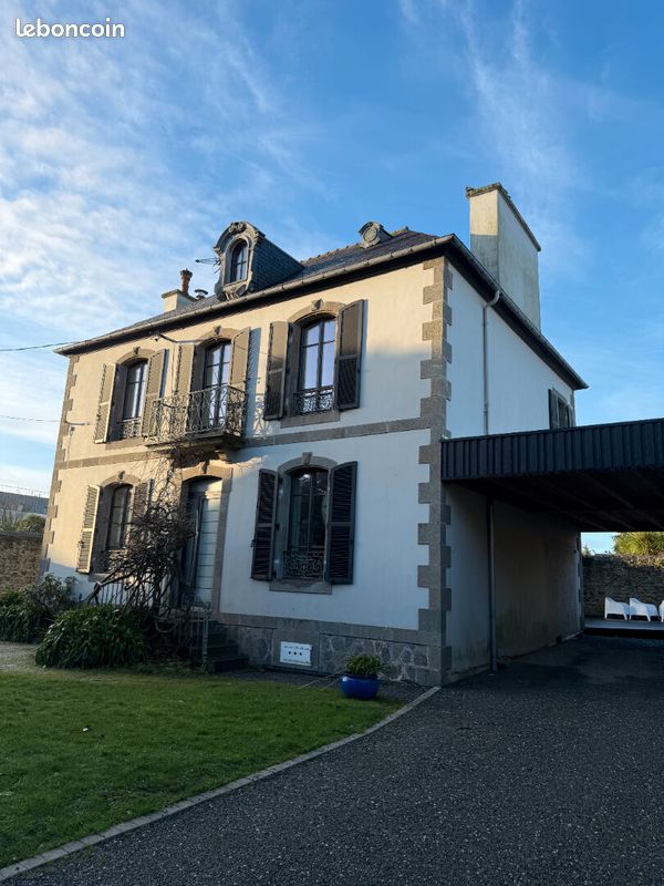 Maison 7 pièces 165 m² · à Le Relecq-Kerhuon · 165 m² · 2 500 €