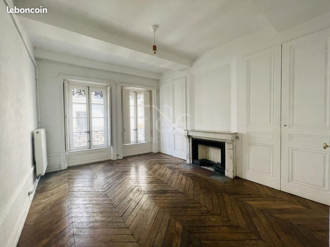 Appartement 2 pièces 54 m² · à Lyon · 54 m² · 869 €