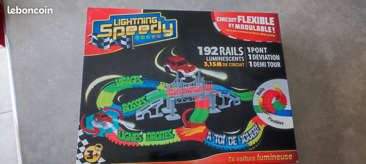 Circuit voiture flexible (image 1)