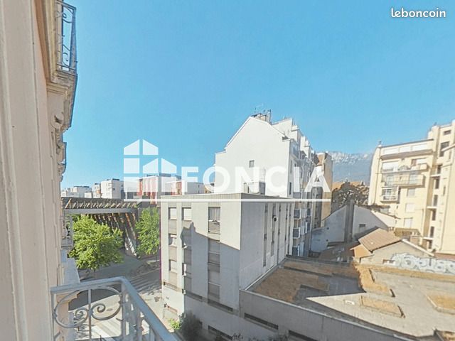 Appartement 1 pièce 33 m² · à Grenoble · 33 m² · 537 €