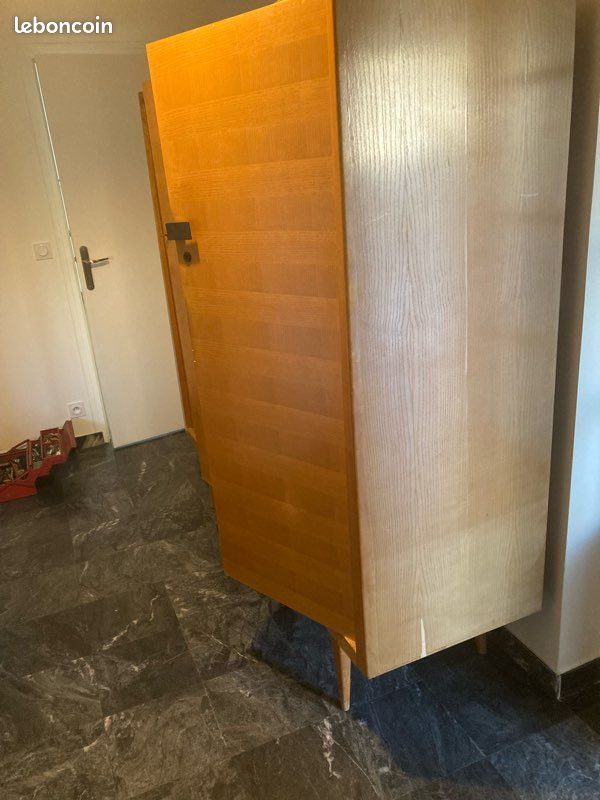 Superbe armoire pied compas (image 2)