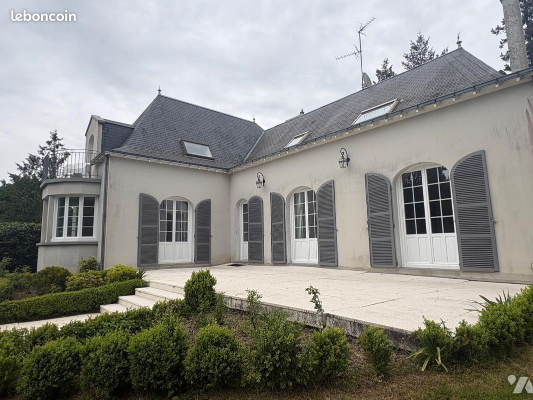 Maison 8 pièces 240 m² · à Châteaubriant · 240 m² · 457 600 €