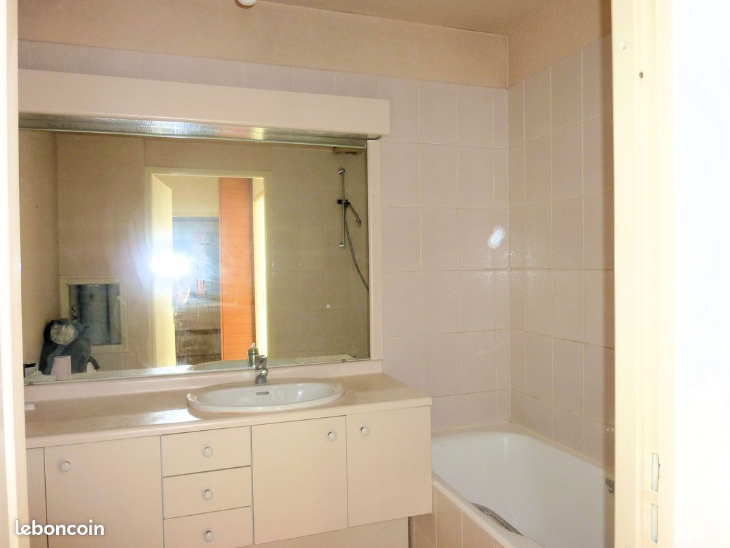 Appartement a louer suresnes - 1 pièce(s) - 25 m2 - Surfyn